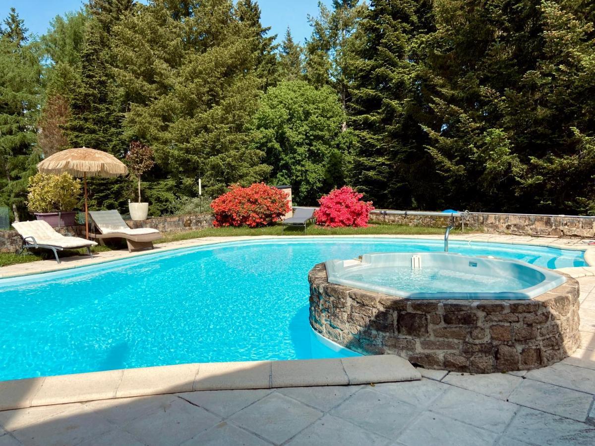 Manoir De Chantemerle Sainte-Fortunade Luaran gambar