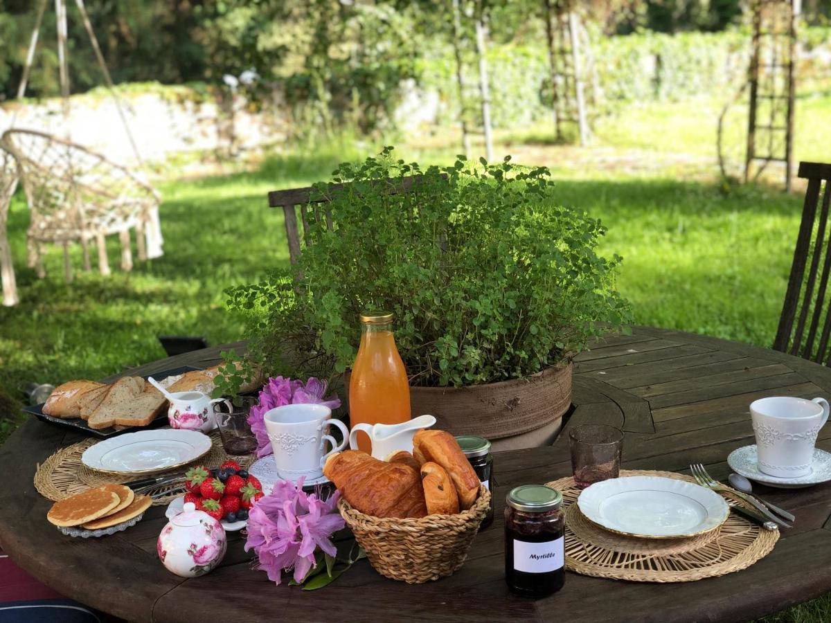 Manoir De Chantemerle Sainte-Fortunade Luaran gambar
